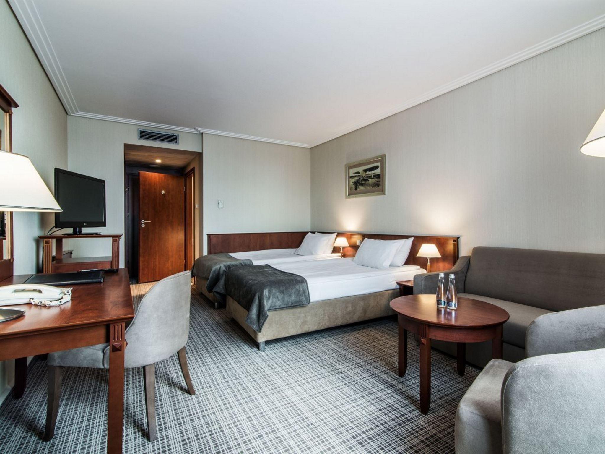 Airport Okecie 4* Warschau
