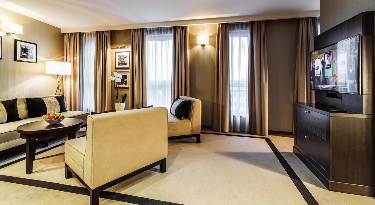 Airport Okecie Hotel 4*