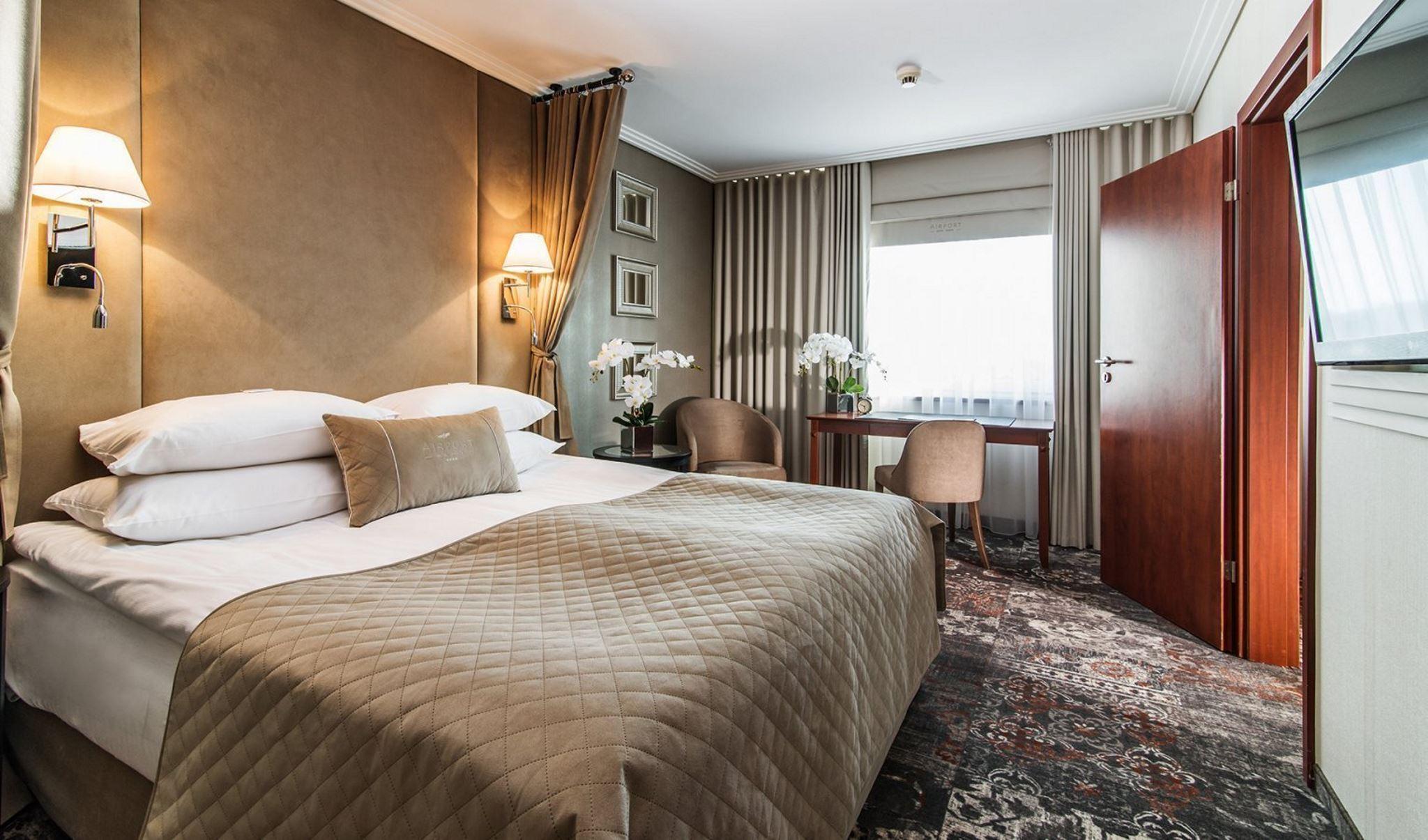 Hotel Airport Okecie 4*